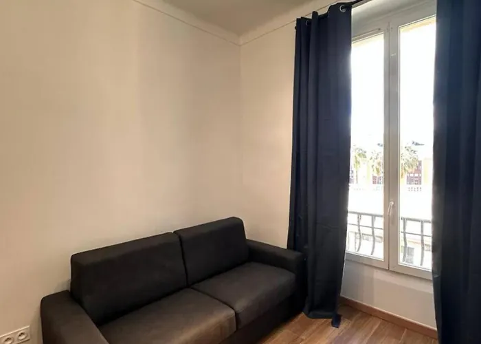 Jolie Apartment Nizza